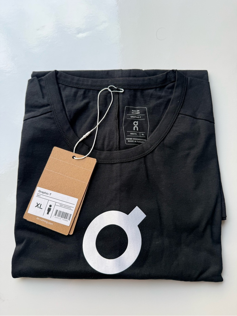 On Running Men's Black Graphic T-Shirt XL